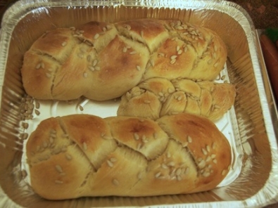 Homemade Challa bread machine recipe via birkat chaverim