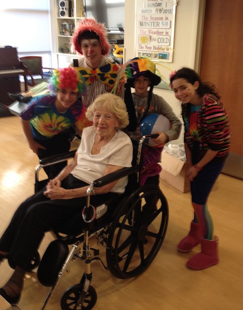 Group photo Areyvut Mitzvah Clowns via birkat chaverim