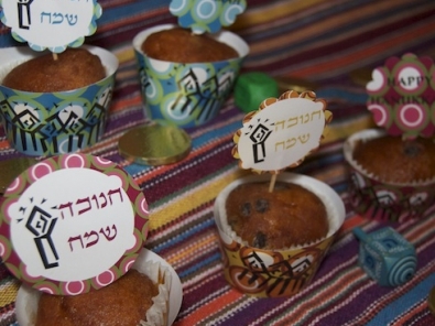 hanukkah cupcake wrappers and toppers via birkat chaverim